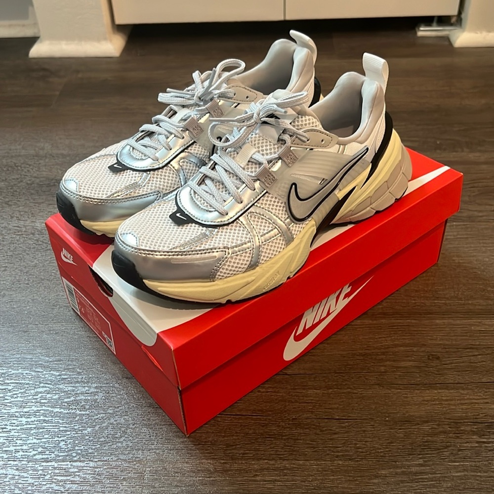 Nike V2K Run